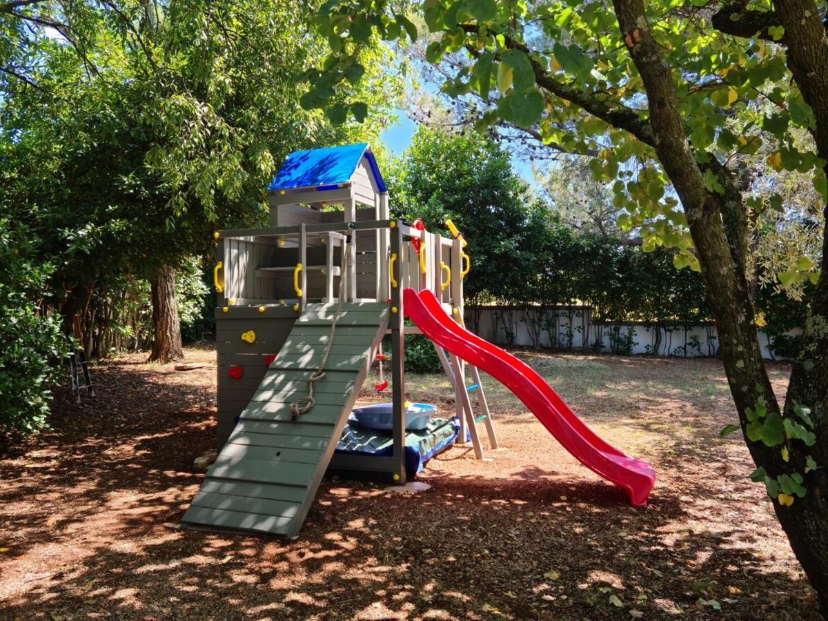 Villa Rosa With Yard And Children'S Playground Tar-Vabriga Buitenkant foto