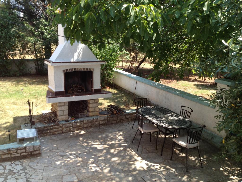 Villa Rosa With Yard And Children'S Playground Tar-Vabriga Kamer foto