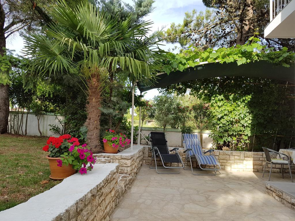 Villa Rosa With Yard And Children'S Playground Tar-Vabriga Buitenkant foto